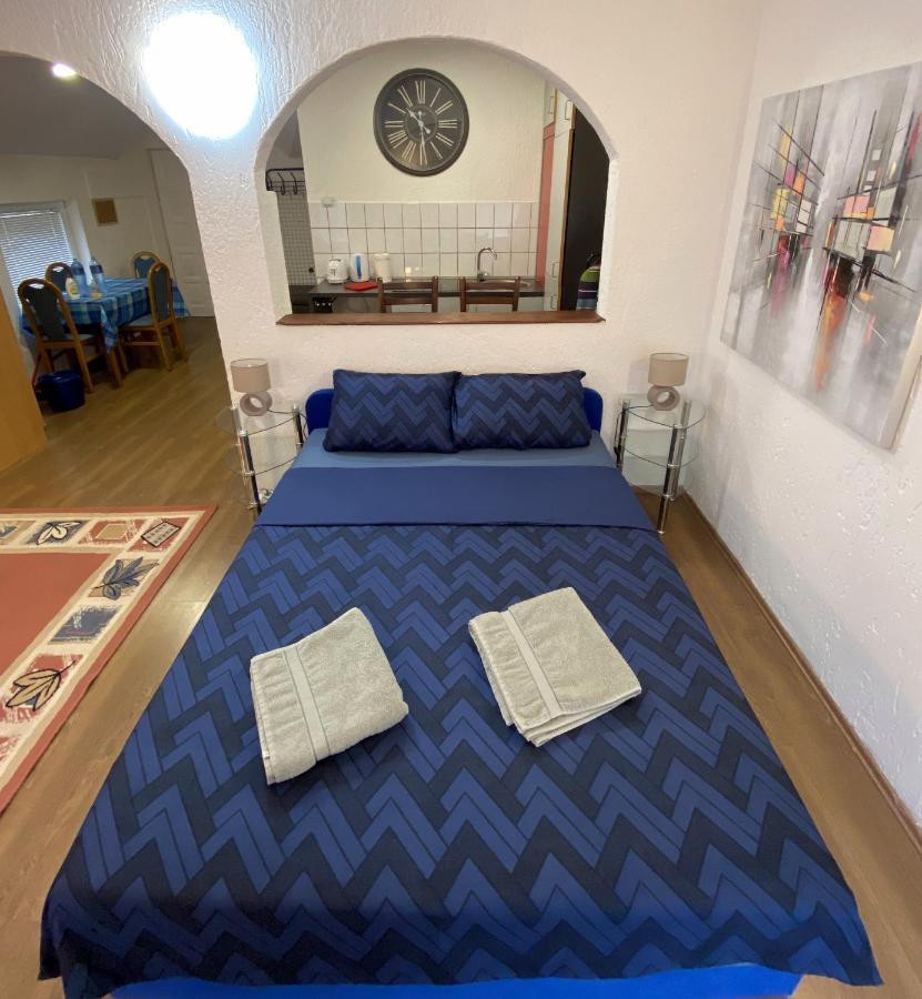 בלגרד Twin Studio Apartments Zemun מראה חיצוני תמונה